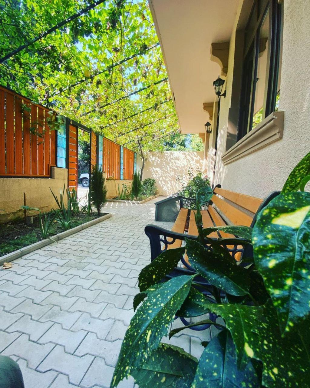 Hotel "Tbilisi Tales" In The Heart Of The Old City Exterior photo